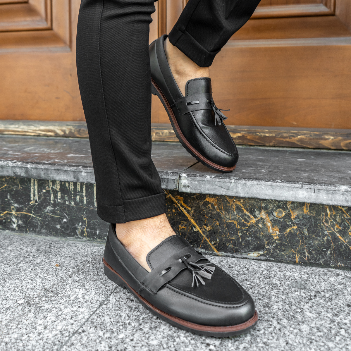 كالج مردانه مشكي مدل Rikardo