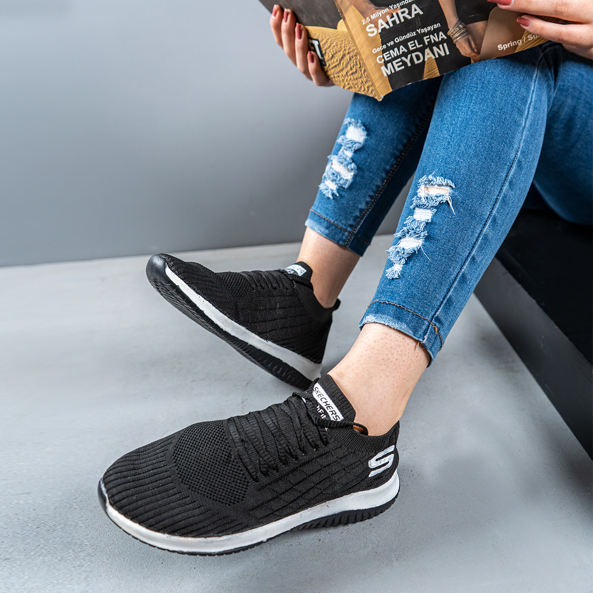 کفش ورزشی اسکیچرز زنانه مدل Evana