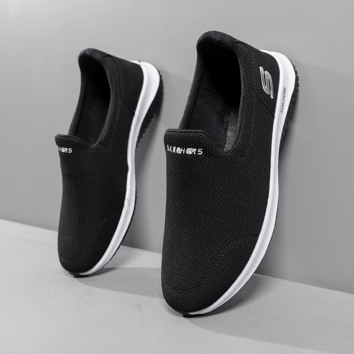 کفش ورزشی اسکیچرز مردانه مشکی مدل Tarok