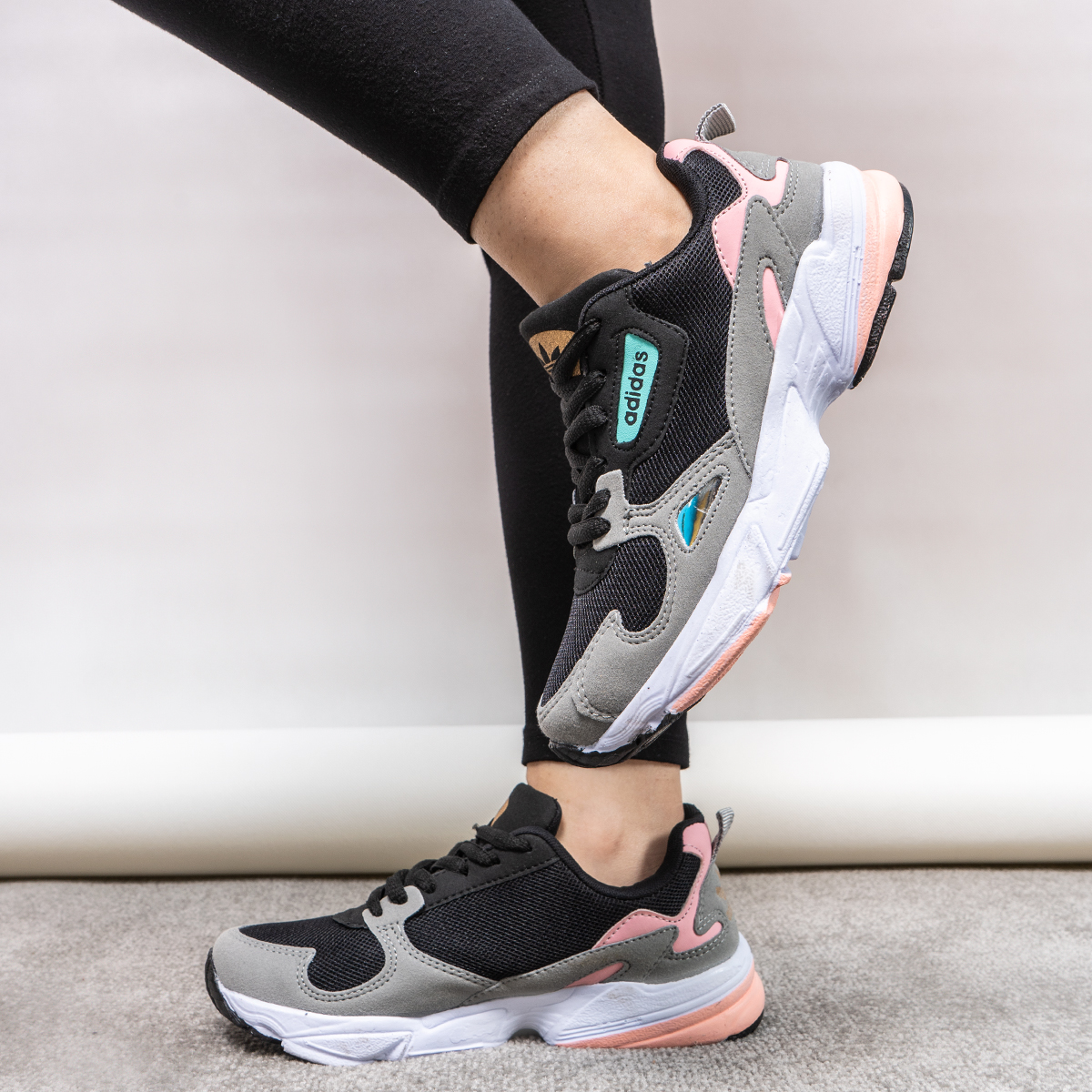 کفش ورزشی Adidas زنانه مدل Mania