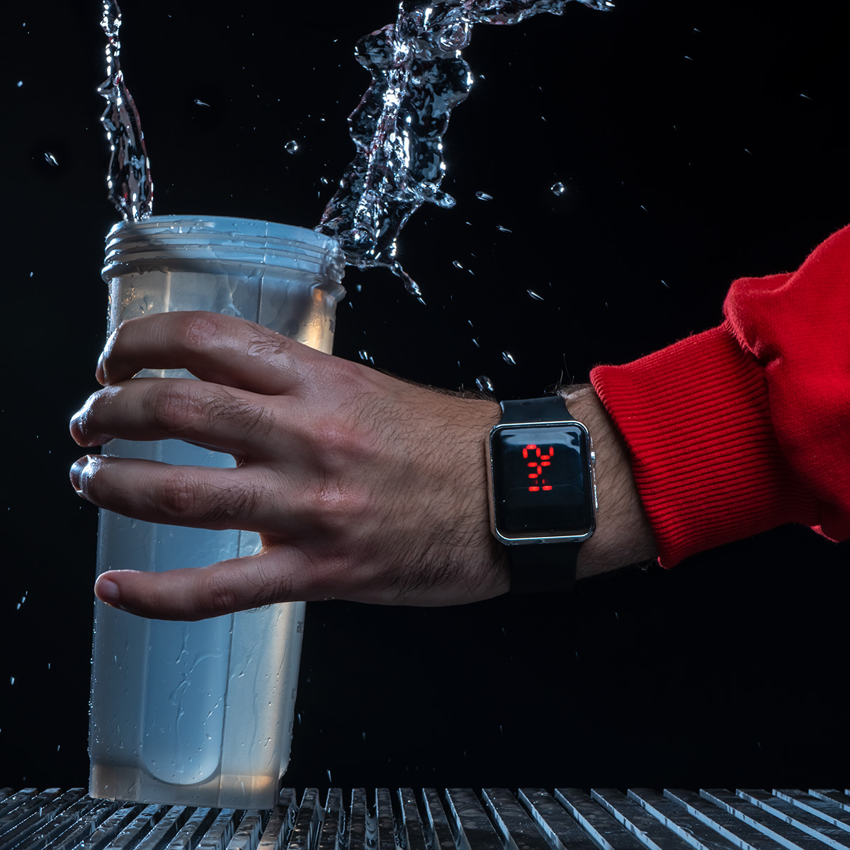 ساعت ال ای دی مشکی نقره ای f450