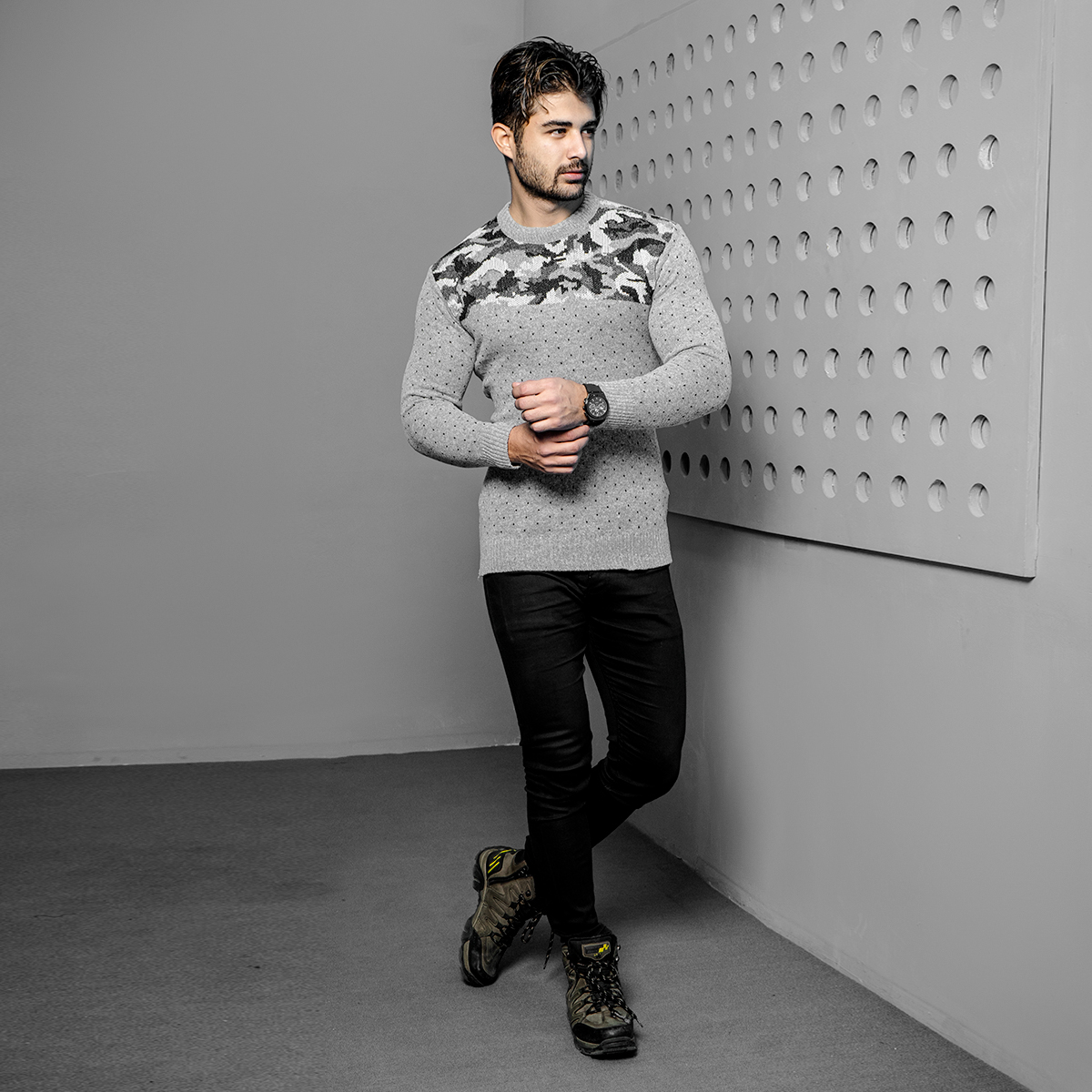 پلیور بافت مردانه طوسی روشن طرح چریکی مدلLando