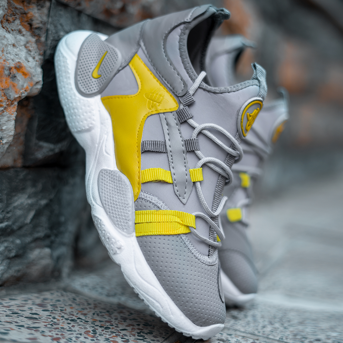 کفش ورزشی طوسی زرد مردانه مدل Ramiar