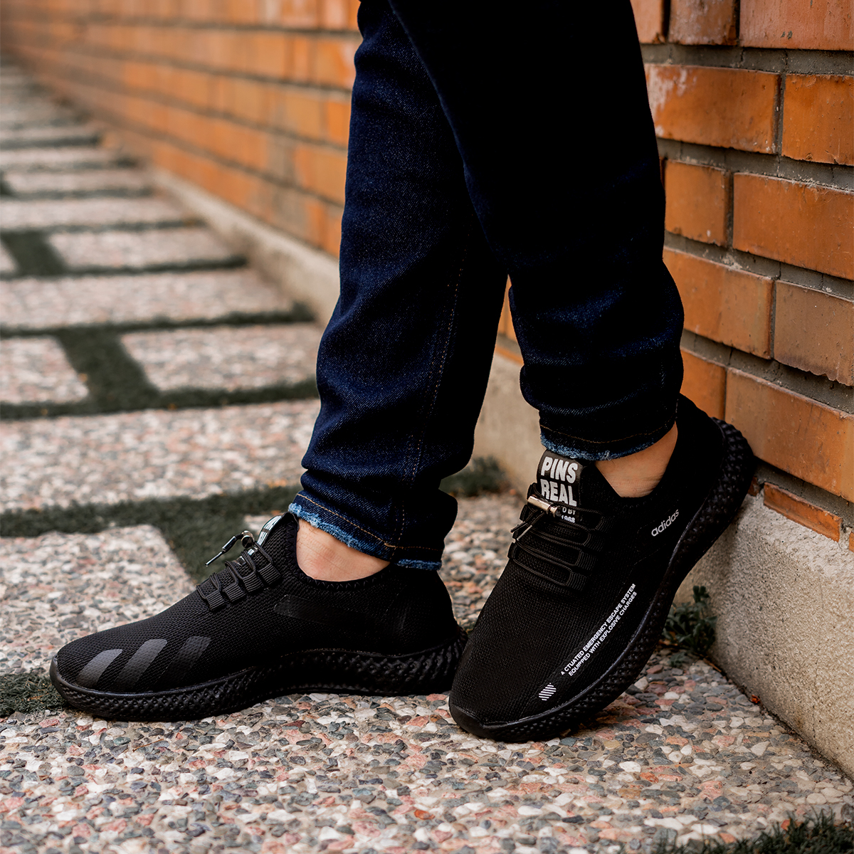 کفش ورزشی Adidas مردانه مشکی مدل Titan