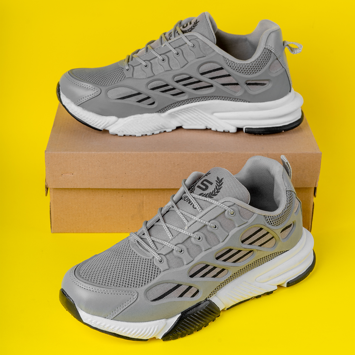 کفش ورزشی مردانه طوسی مدل Karvand