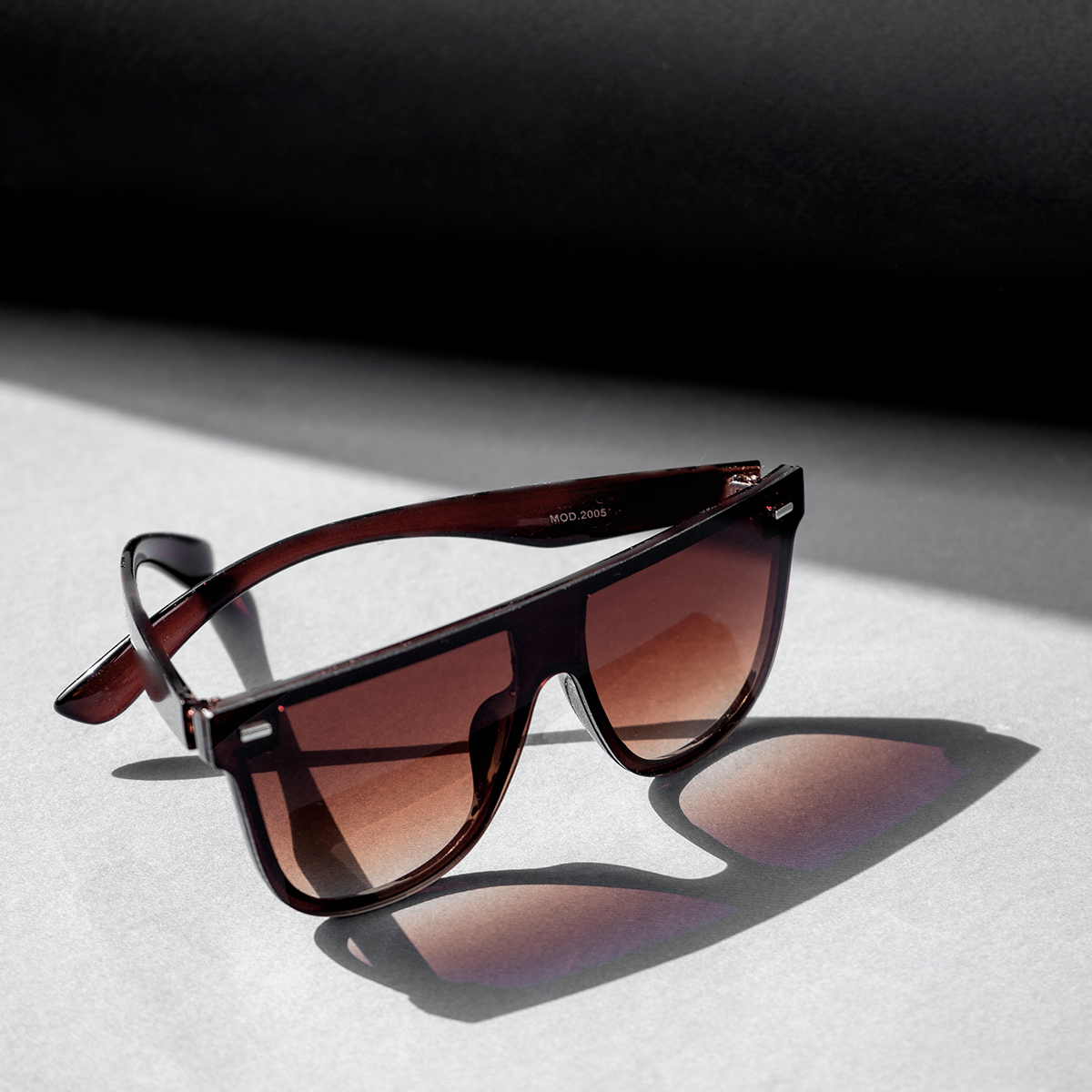 عینک قهوه ای مدل Wersa