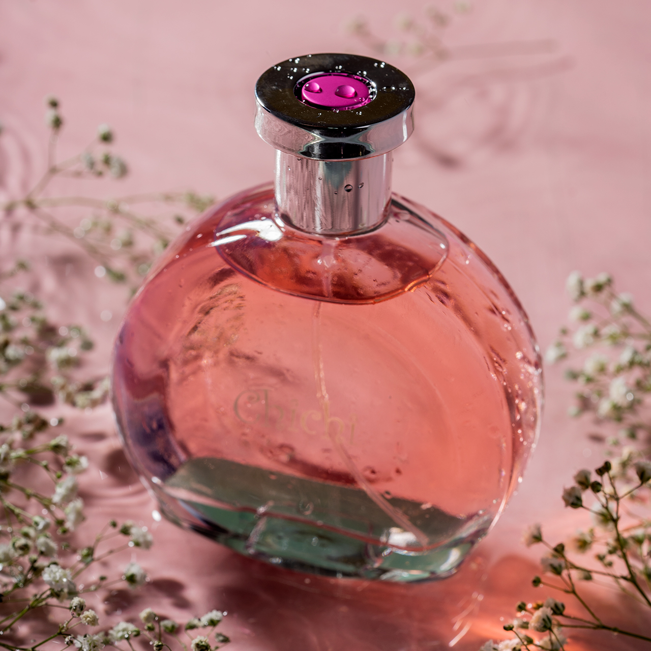 عطر زنانه مدل chichi صورتی