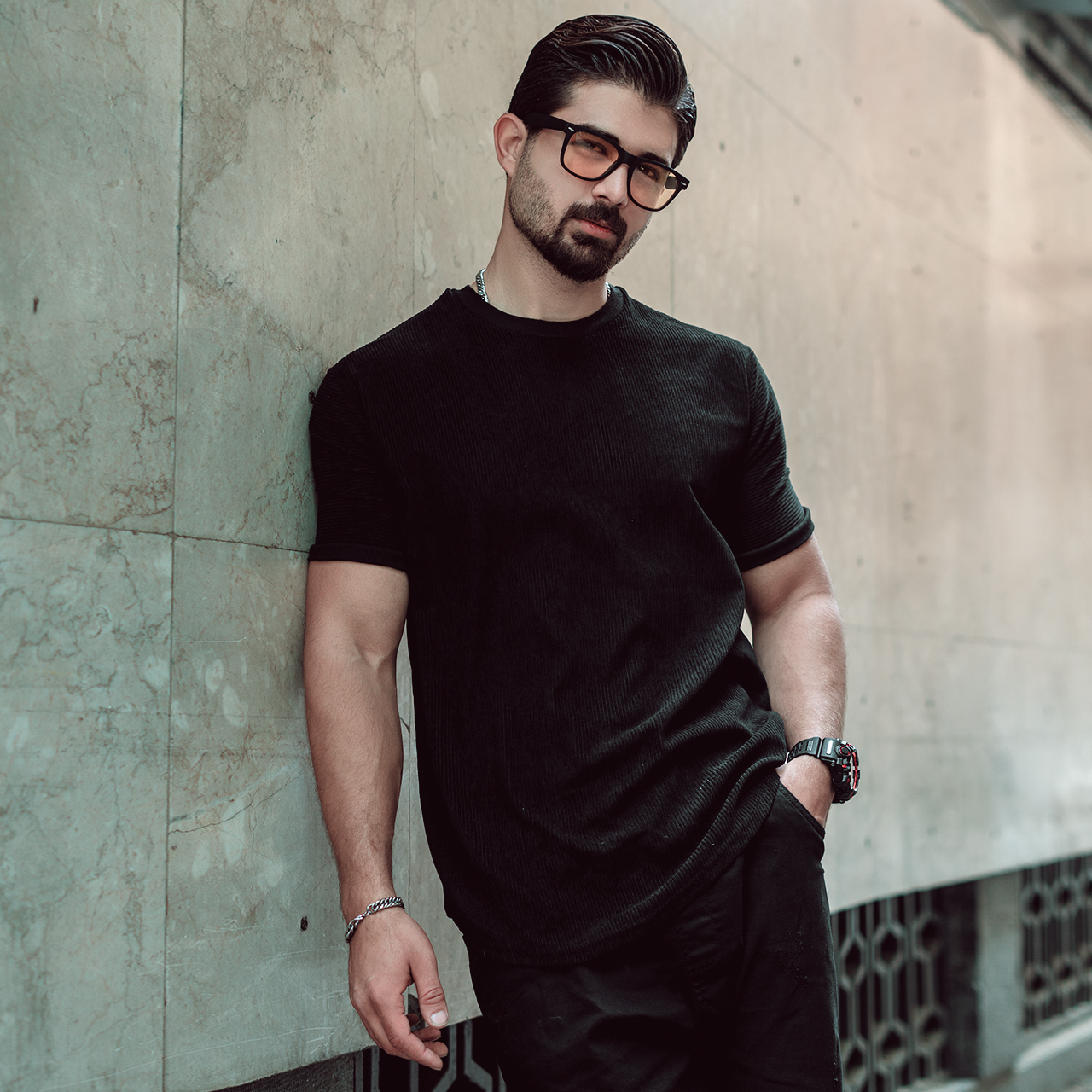 تیشرت مخمل کبریتی مشکی مردانه مدل Farshid