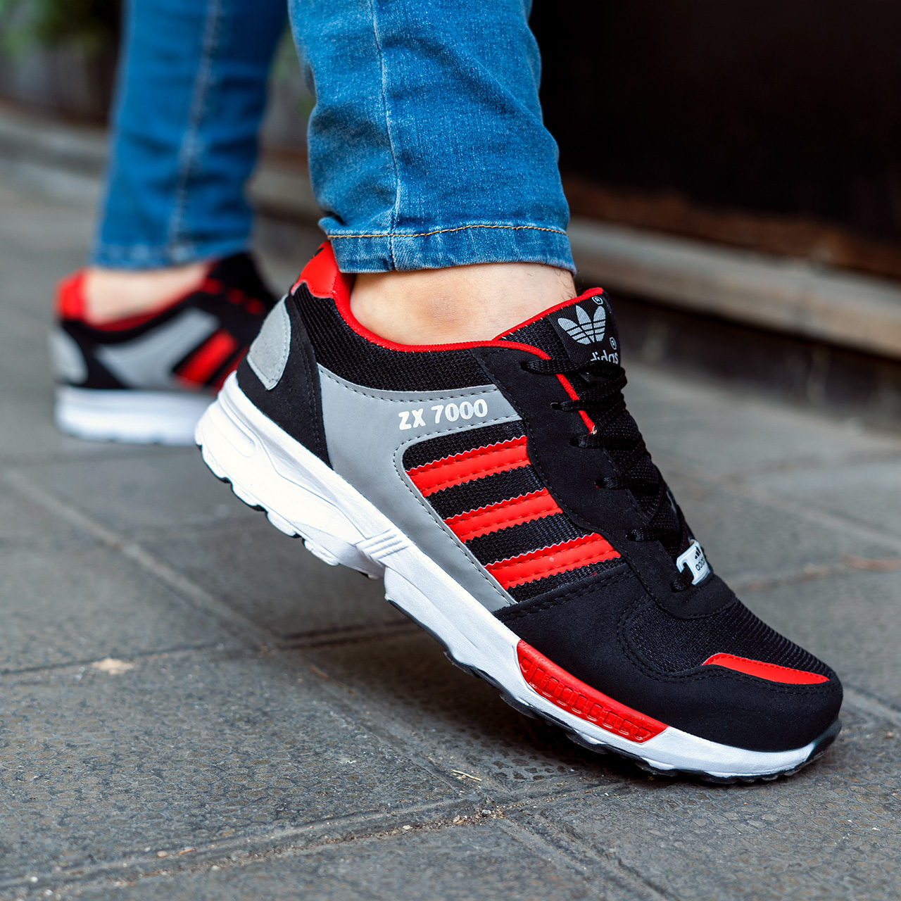 کفش ورزشی مردانه مشکی قرمز مدل ZX7000