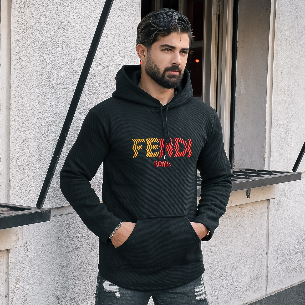 هودی مردانه Fendi مشکی مدل K90
