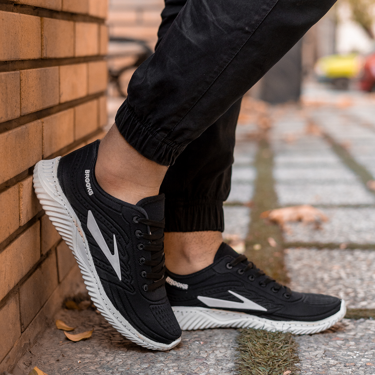 کفش ورزشی(T) مردانه مشکی سفید مدل A12