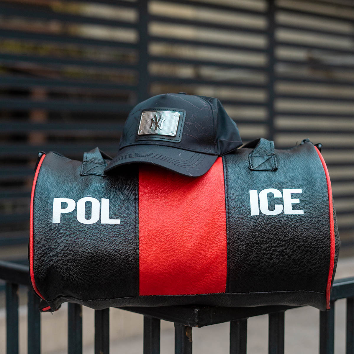 ساک ورزشی مشکی قرمز مدل Police