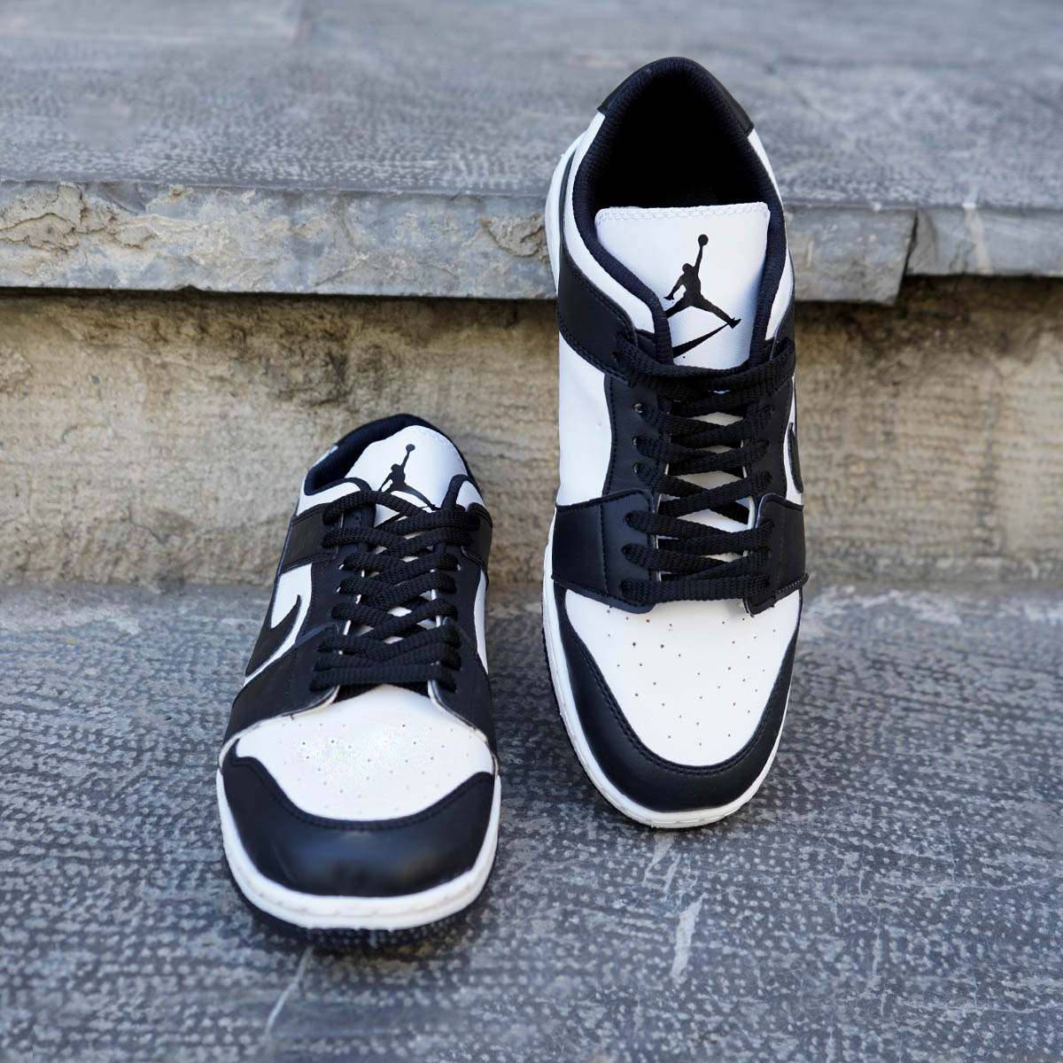 کفش مردانه مشکی سفید ساق کوتاه مدل D43