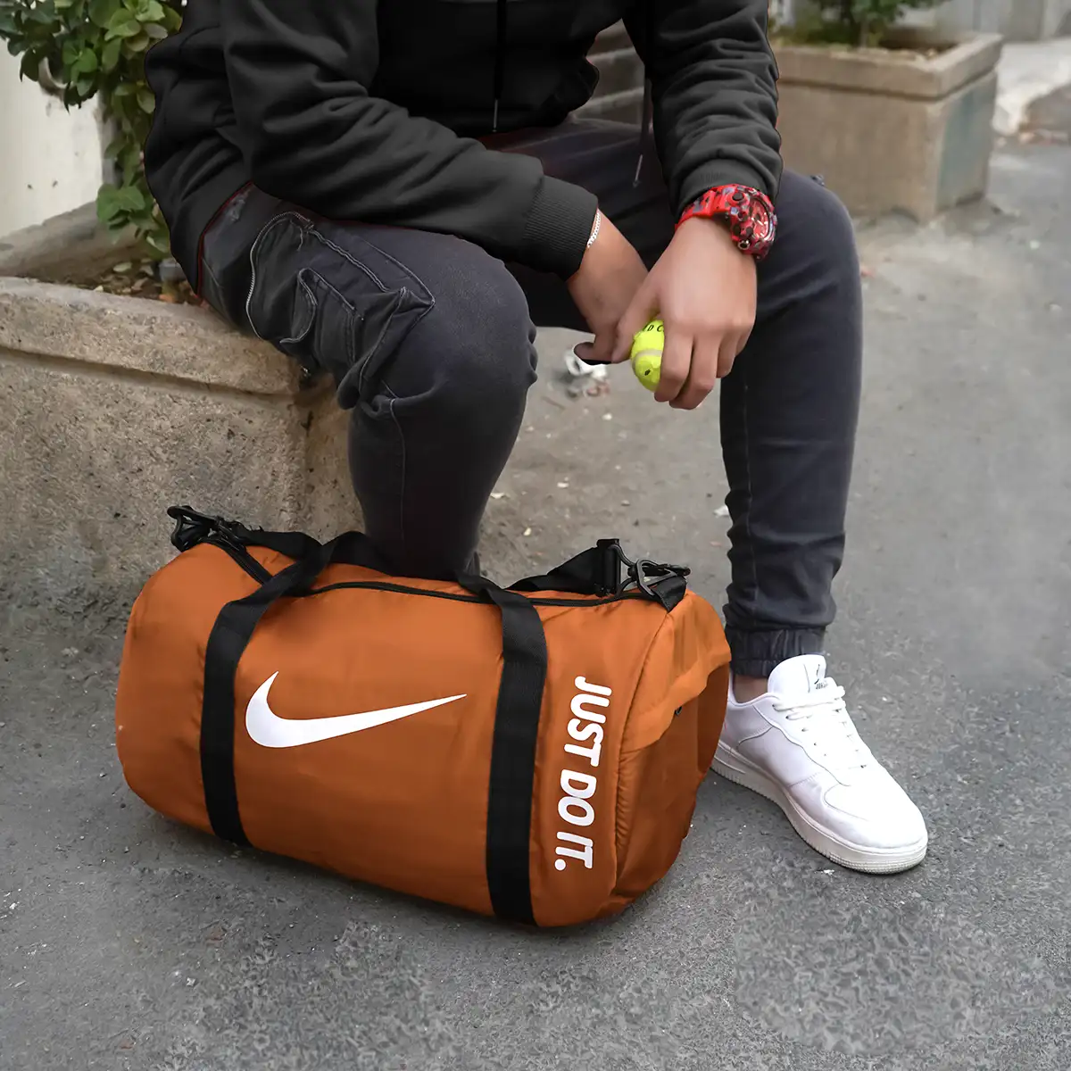 کیف ورزشی نایک قهوه ای مدل jenga