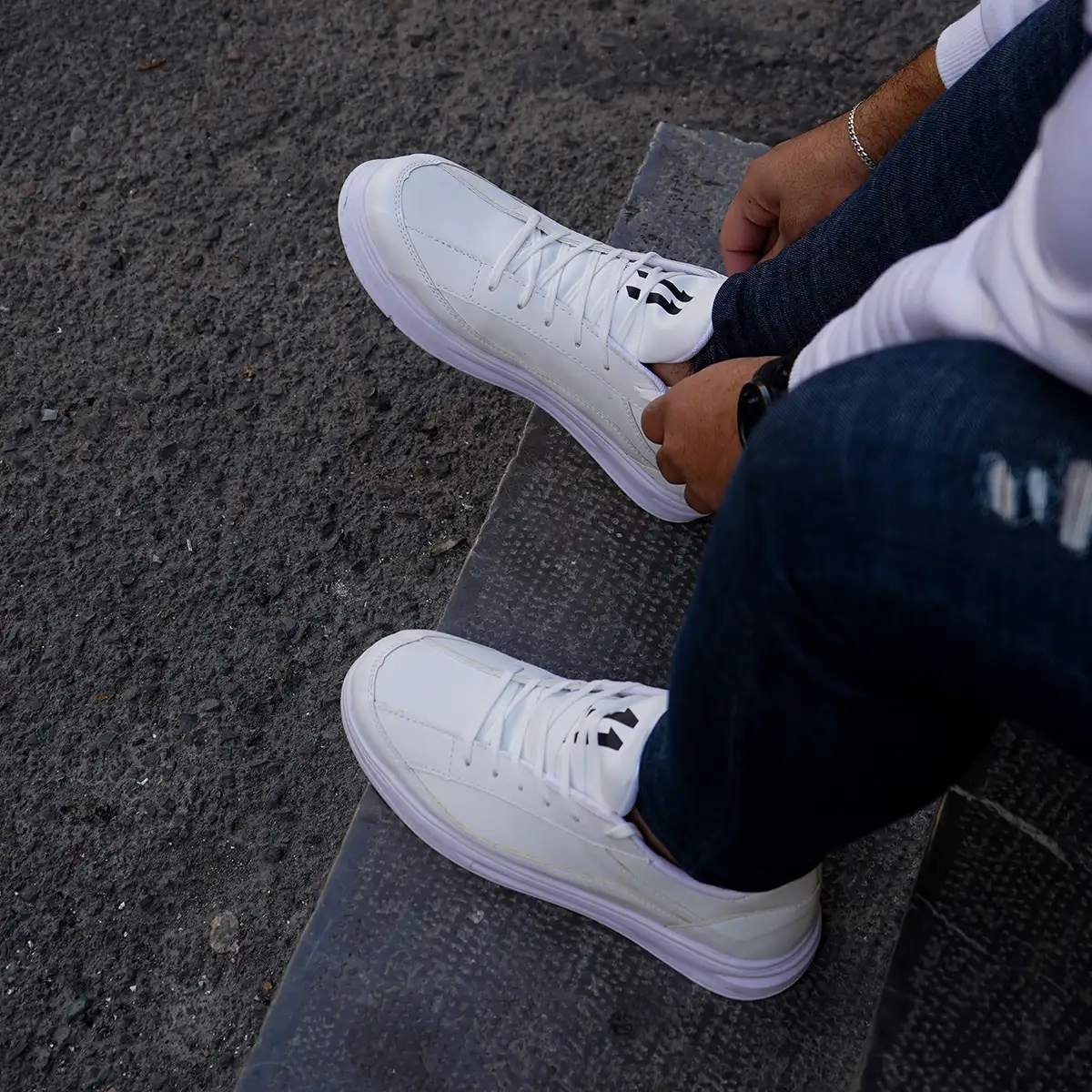 کفش تخت سفید مردانه مدل 11 BY BY S