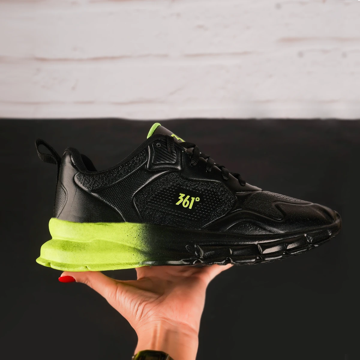 کفش ورزشی مردانه مشکی سبز مدل 361