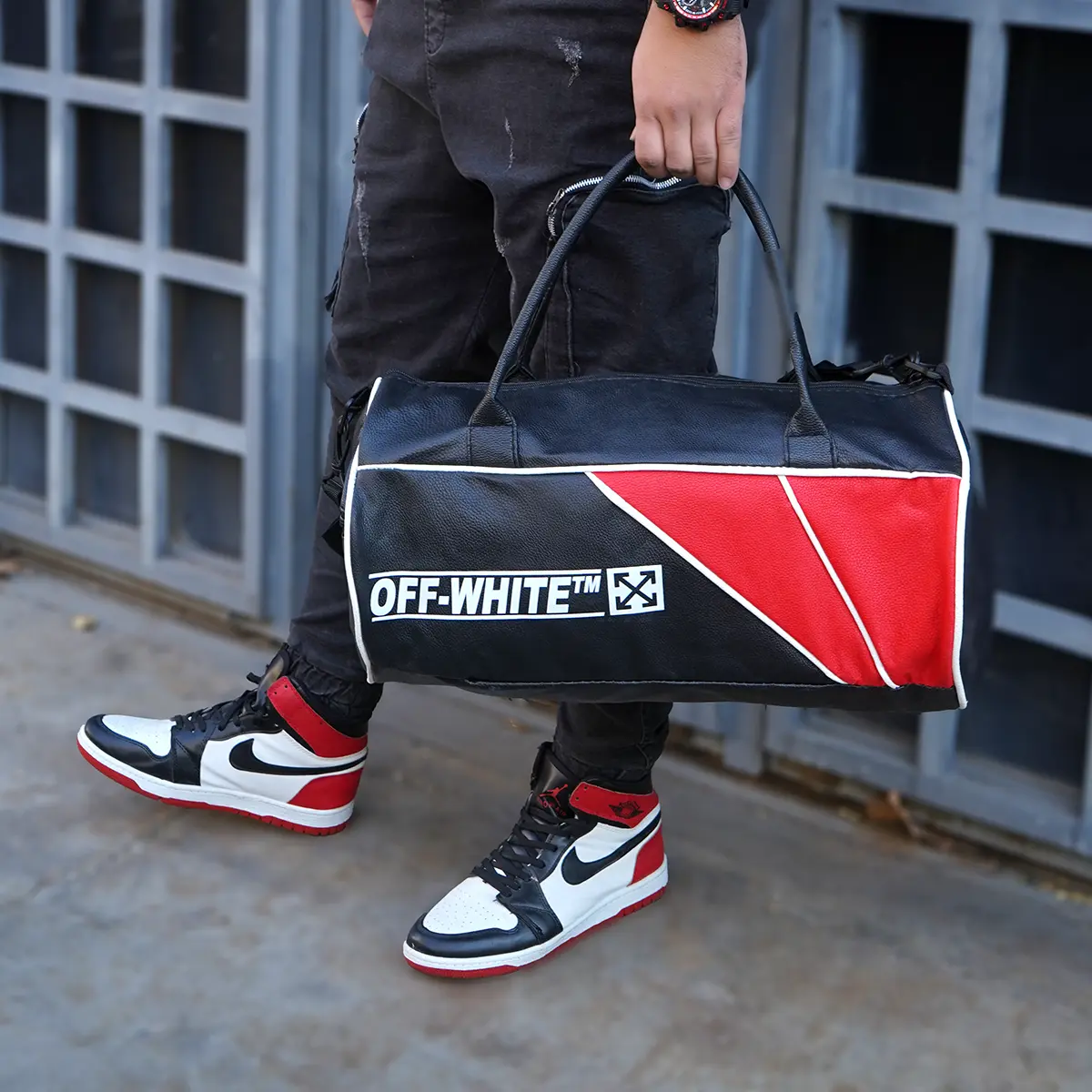 کیف ورزشی off-white مشکی قرمز مدل F90