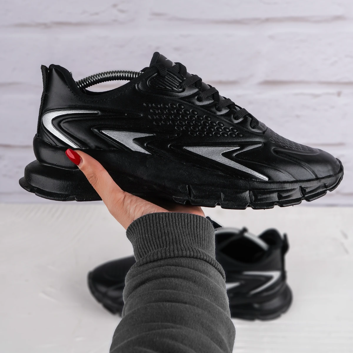 کفش ورزشی مردانه مشکی طوسی مدل W996