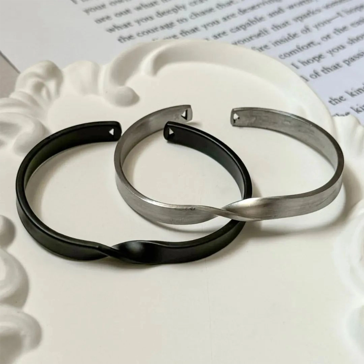 بنگل وسط پیچ مشکی