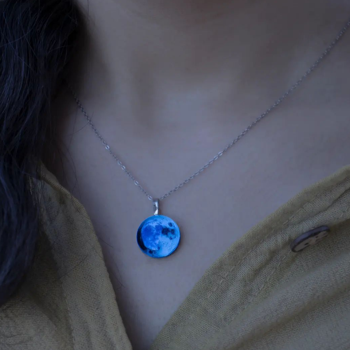 گردنبند ماه شب تاب