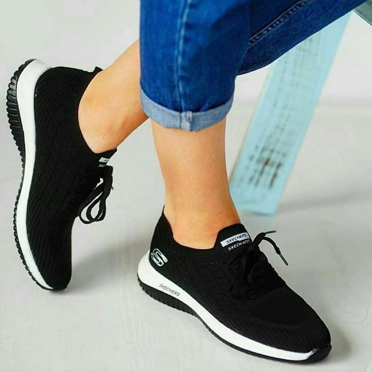 کفش ورزشی SKECHERS مشکی زیره سفید زنانه مدل Helena