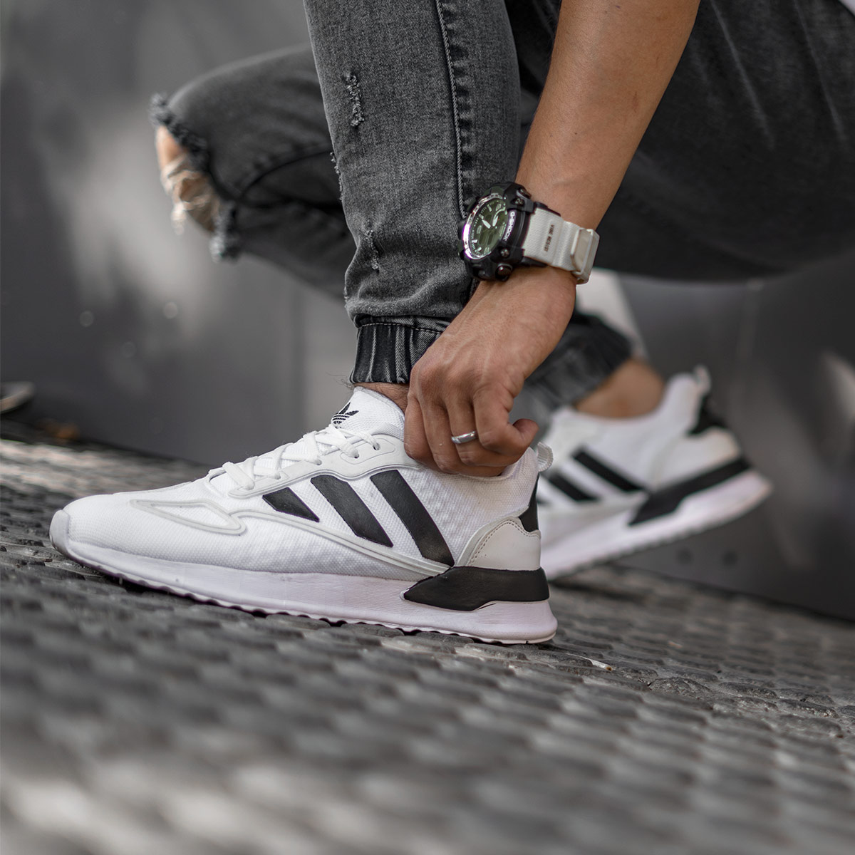 کفش ورزشی Adidas مردانه سفید مشکی مدل Siban