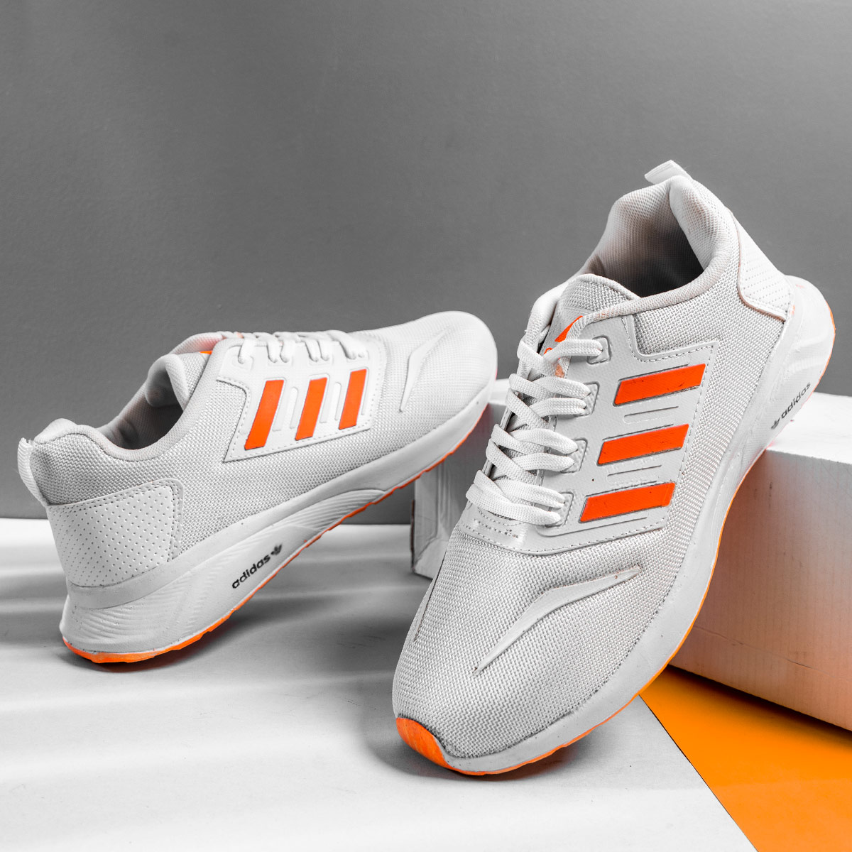 کفش ورزشی Adidas مردانه سفید مدل Renvy