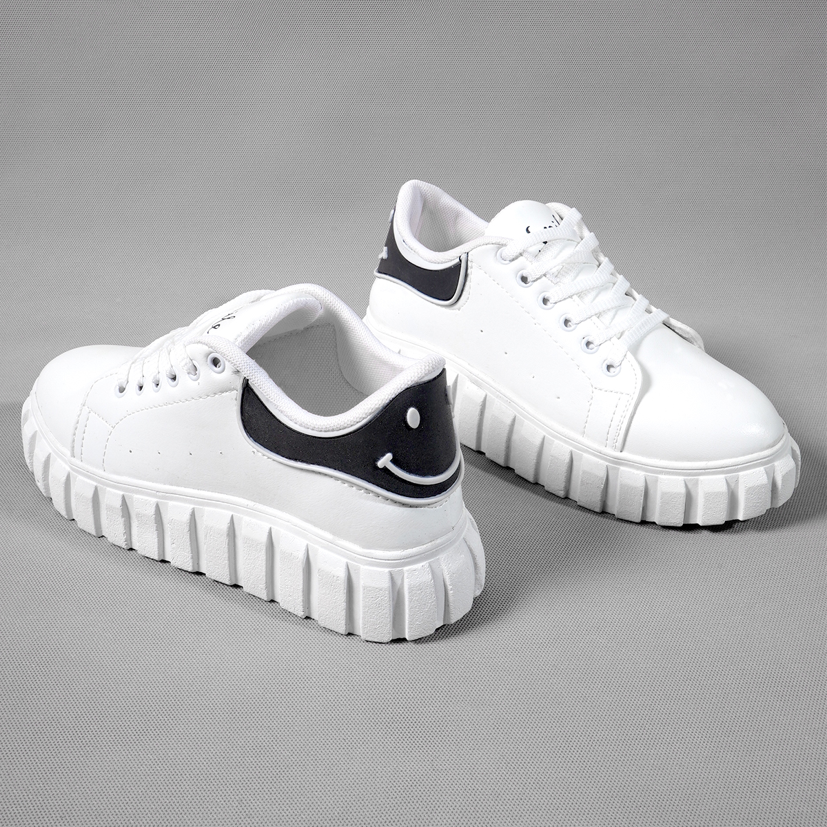 کفش ورزشیsmile زنانه سفید مشکی مدل Aspin