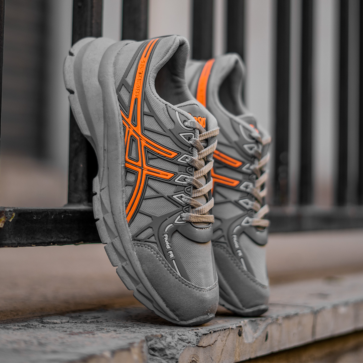 کفش ورزشی Asics زنانه طوسی نارنجی مدل Tina